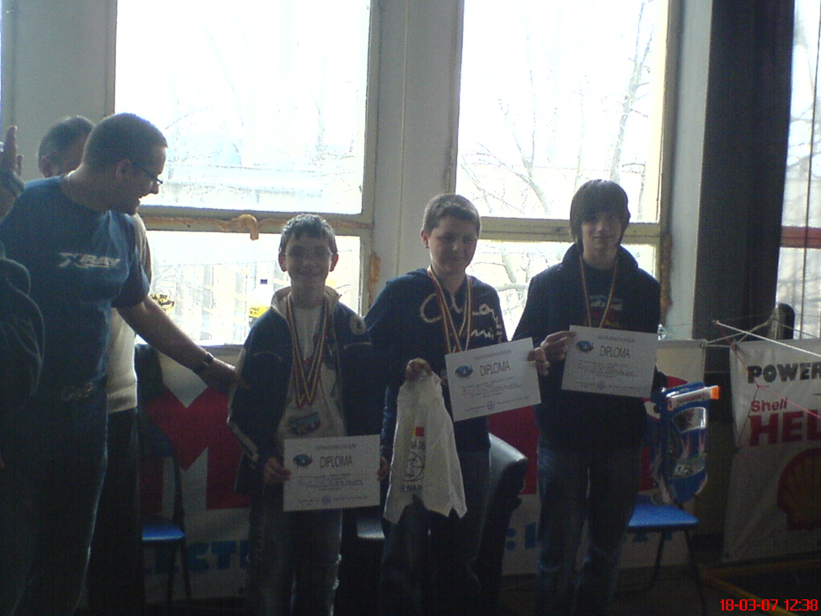 Imagine atasata: post-3-1175181264.jpg